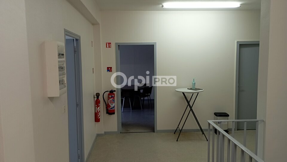 Bureau dans Tinqueux à louer - Hall d’entrée – Image 3 sur 6