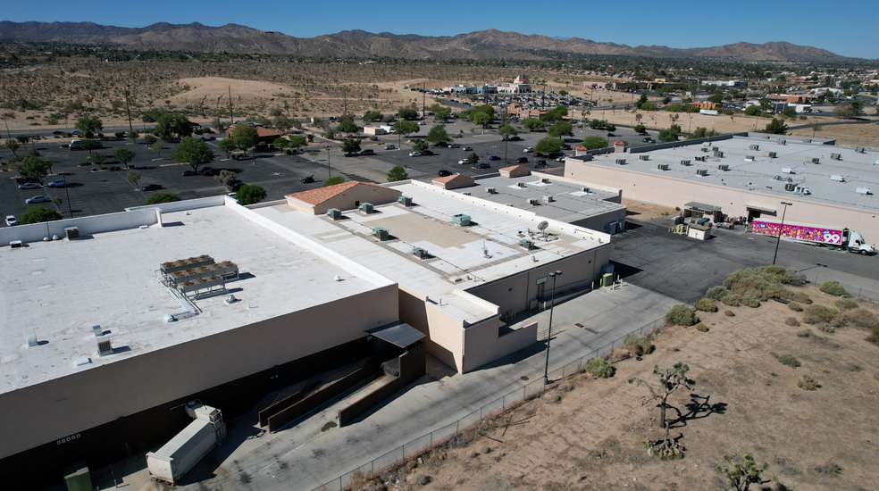 57930-58132 29 Palms Hwy, Yucca Valley, CA à louer - Photo de l’immeuble – Image 3 sur 35