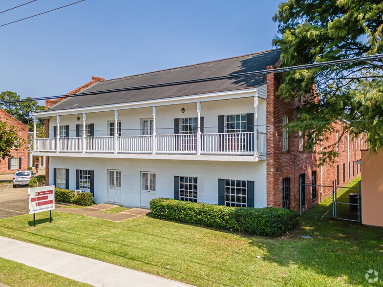 660 N Foster Blvd, Baton Rouge, LA à louer - Photo de l’immeuble – Image 2 sur 4