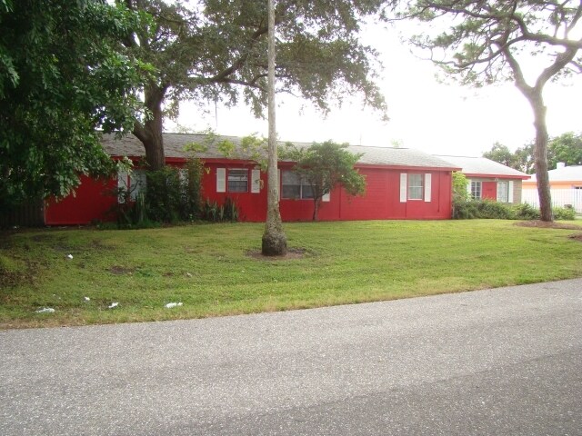 2020 Rose St, Sarasota, FL à vendre - Photo de l’immeuble – Image 2 sur 19