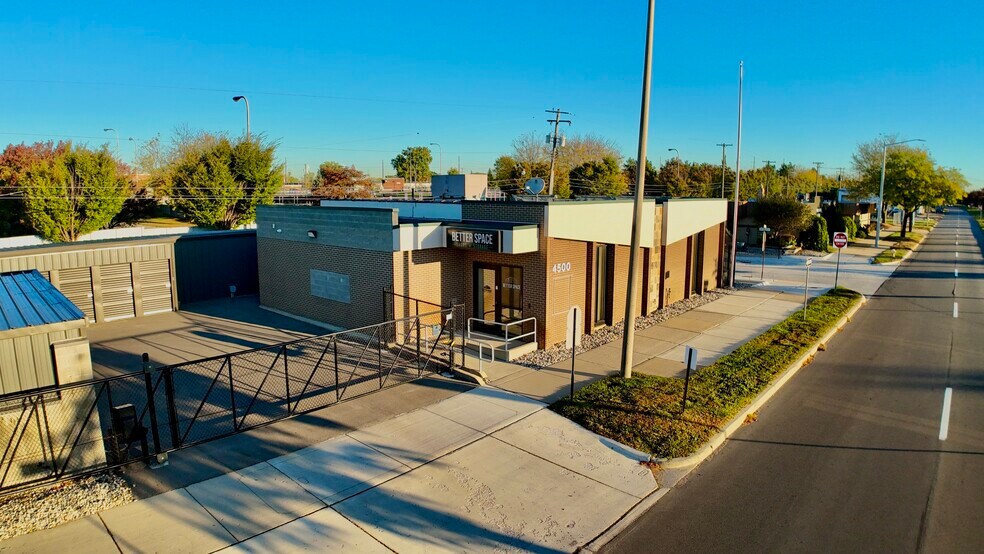 4500 Biddle Ave, Wyandotte, MI à vendre - Photo de l’immeuble – Image 3 sur 12