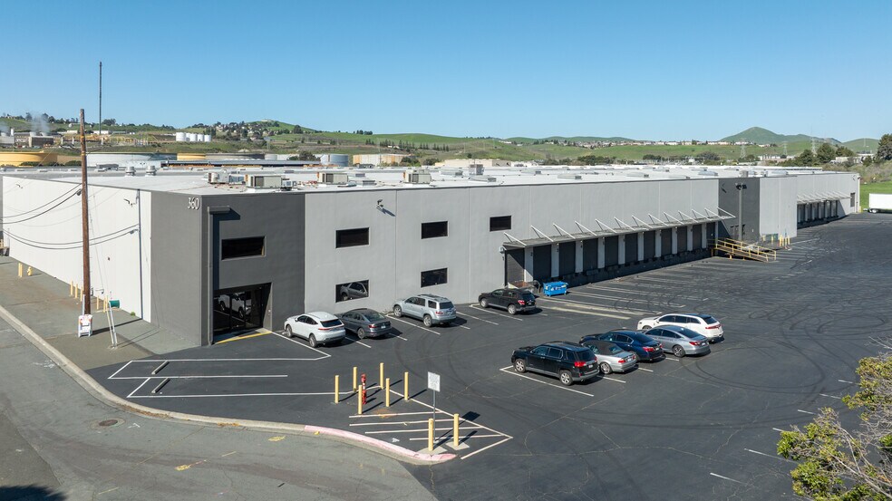 380 Industrial Way, Benicia, CA à vendre - Photo de l’immeuble – Image 2 sur 18