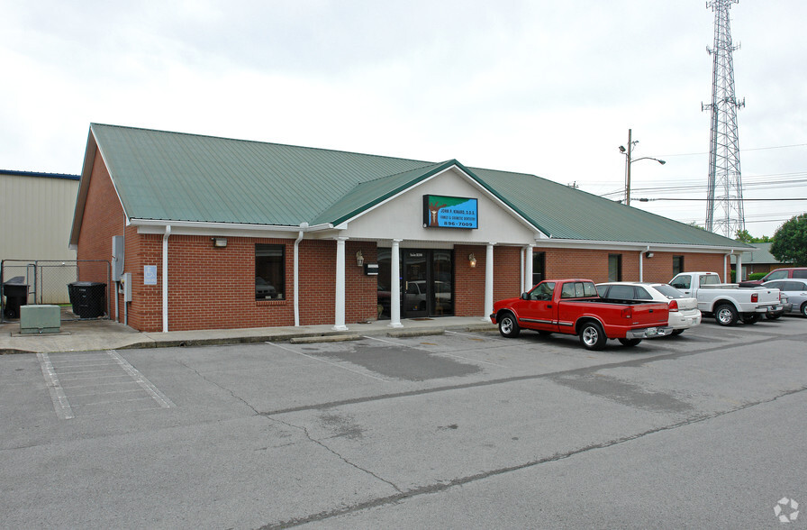 925 S Church St, Murfreesboro, TN à louer - Photo de l’immeuble – Image 1 sur 3