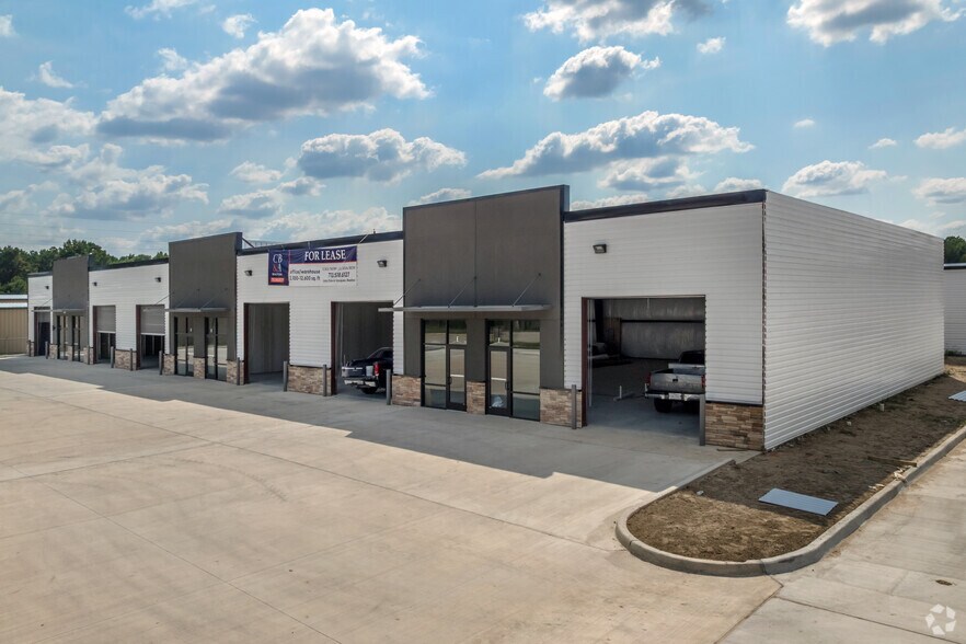 18011 Cypress Rose Hill Rd, Cypress, TX à louer - Photo de l’immeuble – Image 3 sur 17