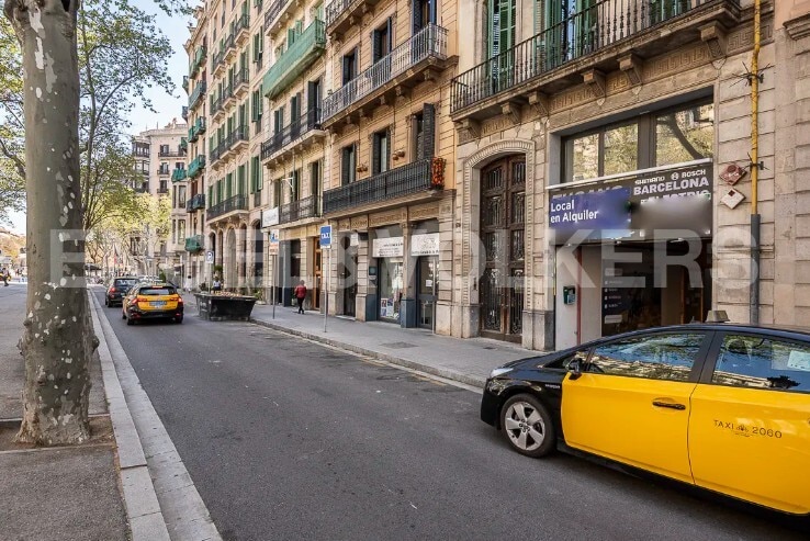 Local commercial dans Barcelone, Barcelona à louer Photo intérieure– Image 1 sur 6