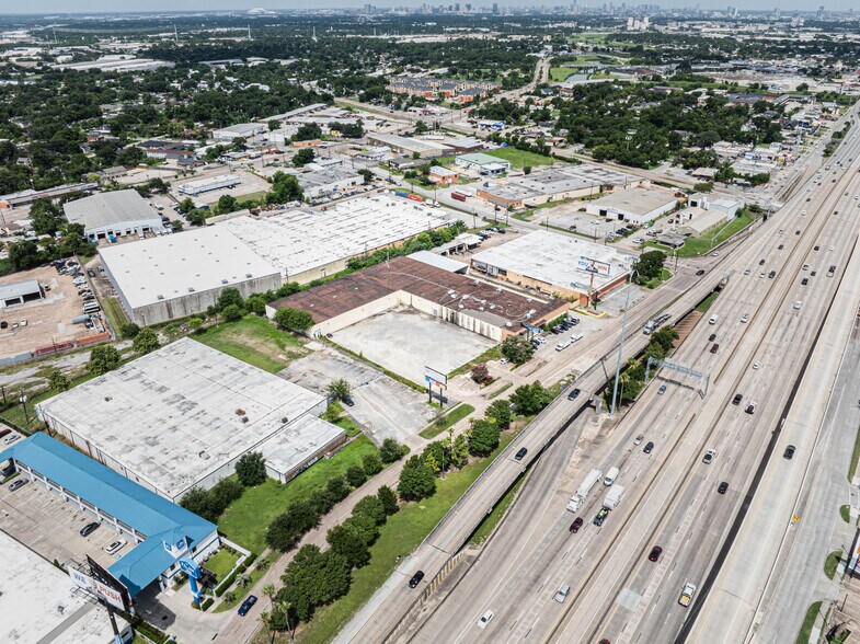 6628-6630 Gulf Fwy, Houston, TX à louer - Photo de l’immeuble – Image 3 sur 8