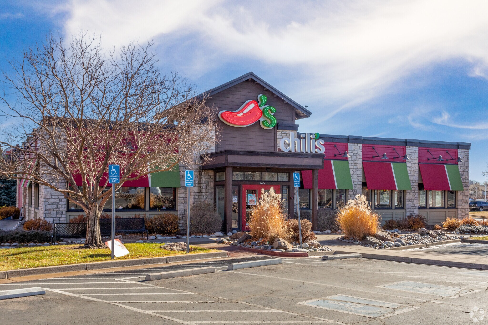 3625 S Monaco Pky, Denver, CO à louer Photo principale– Image 1 sur 7