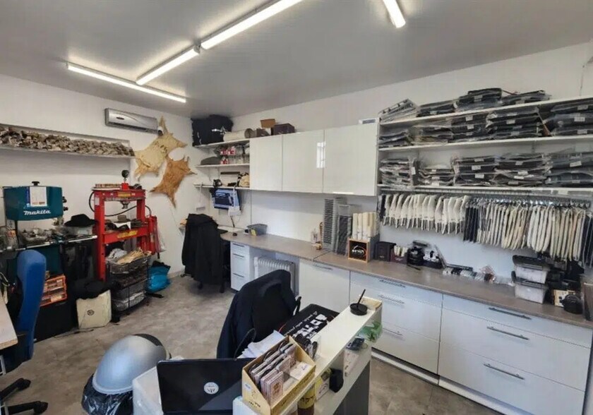 Local commercial dans Paris à louer - Photo de l’immeuble – Image 3 sur 4