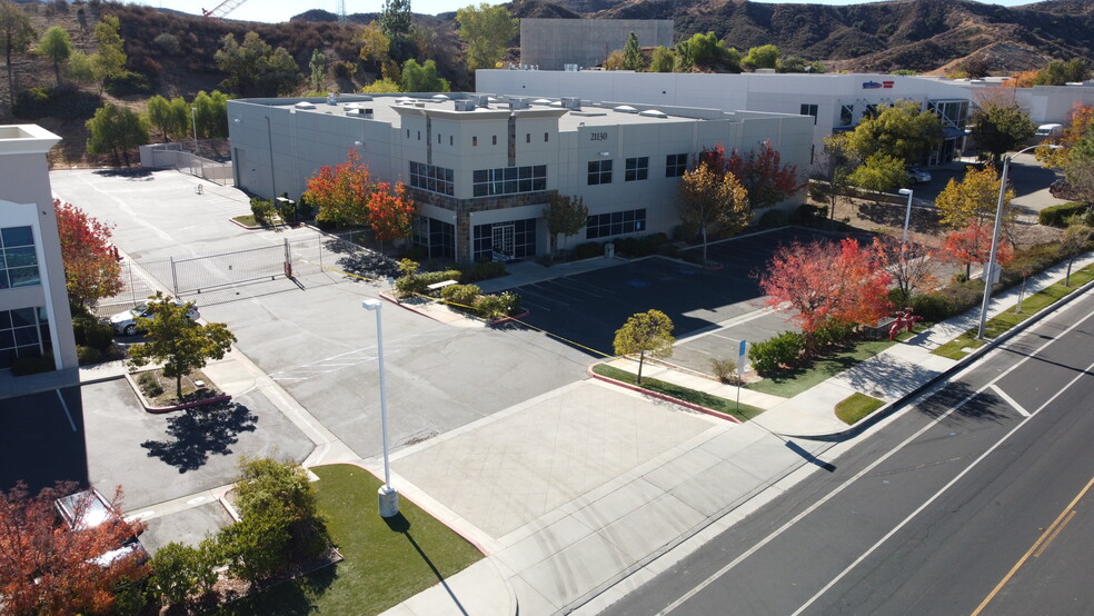 21130 Centre Pointe Pky, Santa Clarita, CA à louer - Photo de l’immeuble – Image 2 sur 25