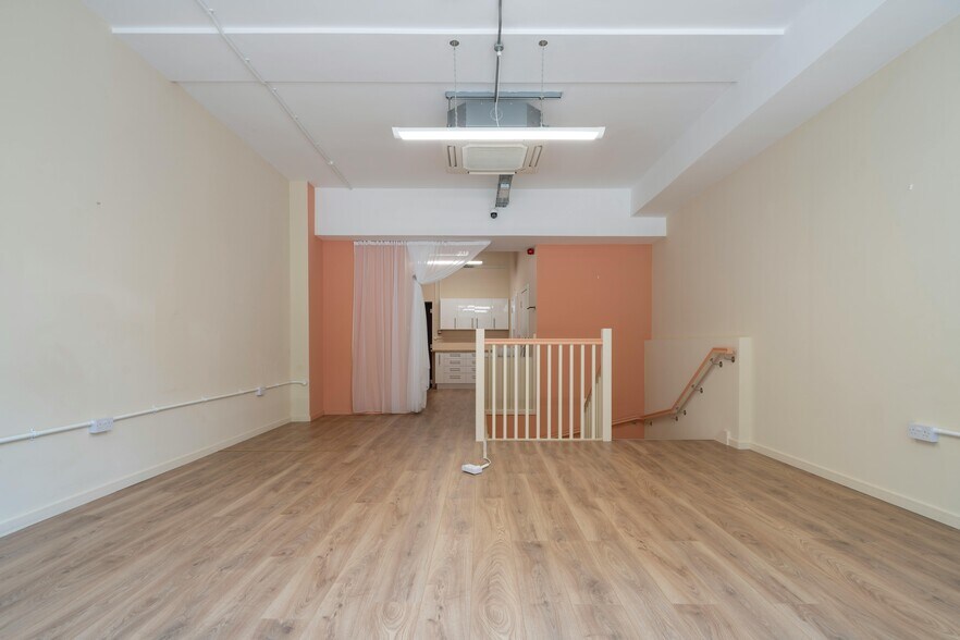 400 St. John St, Londres à louer - Photo de l’immeuble – Image 2 sur 8