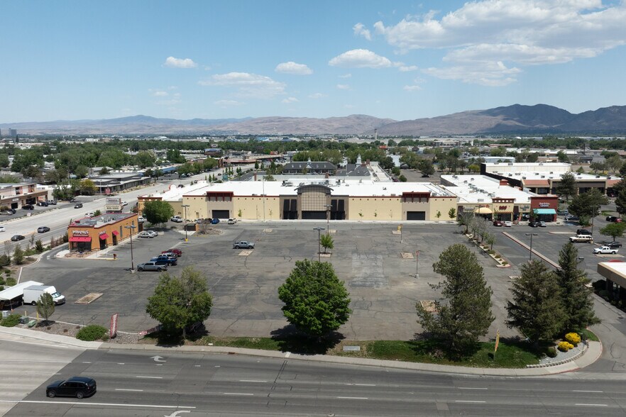 3500-3702 S Virginia St, Reno, NV à louer - Photo de l’immeuble – Image 2 sur 5