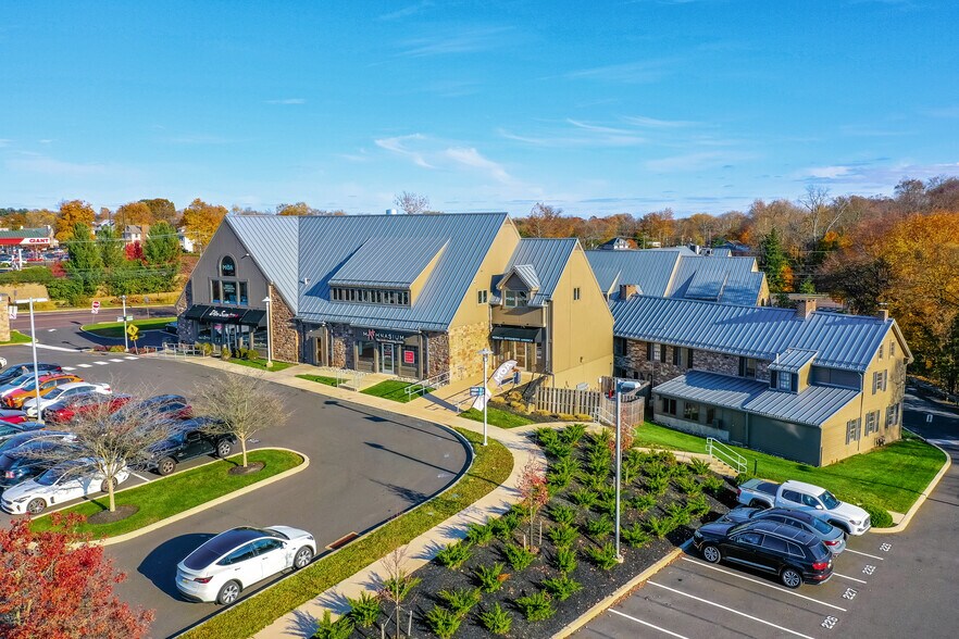 301-307 Horsham Rd, Horsham Township, PA à louer - Photo de l’immeuble – Image 3 sur 11
