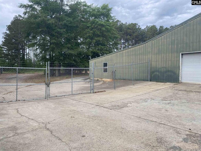 2727 Priceville Rd, Gilbert, SC à louer - Photo de l’immeuble – Image 2 sur 2