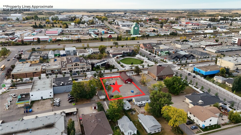 309 Mcleod Av, Spruce Grove, AB à vendre - Aérien – Image 3 sur 9