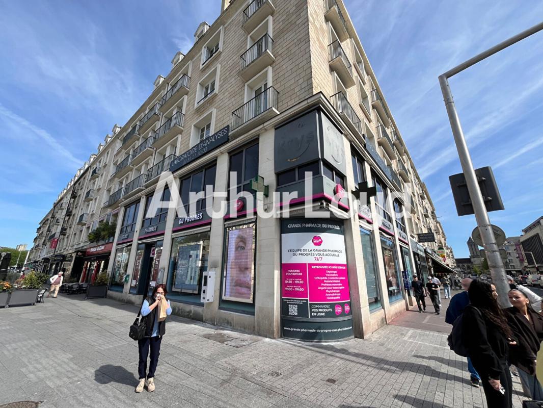 Bureau dans Caen à louer Photo de l’immeuble– Image 1 sur 6