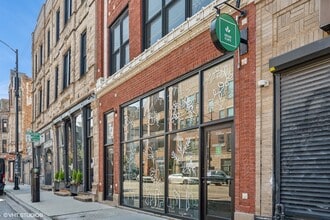 2321 W North Ave, Chicago, IL à louer Photo de l’immeuble– Image 2 sur 18