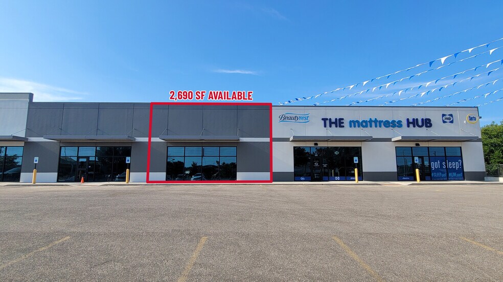 317 N Rock Rd, Derby, KS à louer - Photo de l’immeuble – Image 1 sur 4