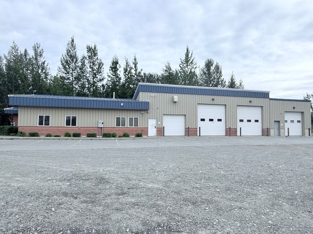 1920 S Eklutna St, Palmer, AK à louer Photo principale– Image 1 sur 2