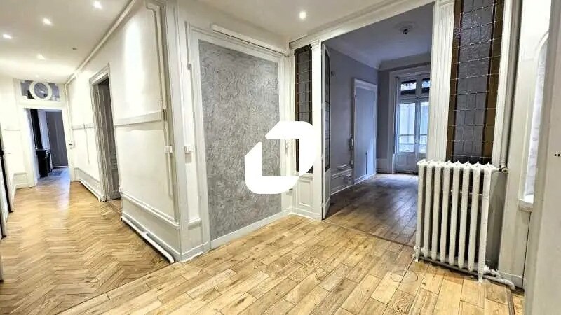 Bureau dans Lyon à louer - Photo de l’immeuble – Image 2 sur 14