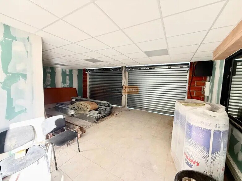 Bureaux/Local commercial dans Saint-Raphaël à louer - Photo intérieure – Image 3 sur 6
