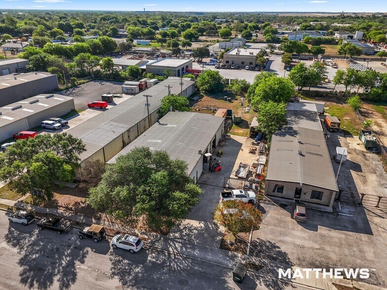 104 Commercial Pl, Schertz, TX à vendre - Photo de l’immeuble – Image 2 sur 3
