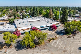 Flexible Former Church near Highway 50 - Immobilier d'entreprise