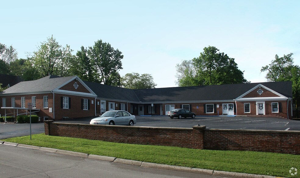 1000 High St N, Worthington, OH à louer - Photo de l’immeuble – Image 2 sur 6