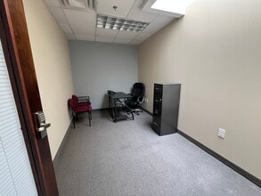 5215 Colley Ave, Norfolk, VA à louer Photo intérieure– Image 1 sur 3