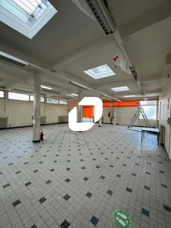 Plus de détails pour 5 Rue Gambetta, Gargenville - Bureau, Local d'activités à louer