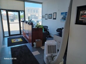 925 Clyde Av N, Ottawa, ON à louer Photo intérieure– Image 2 sur 29