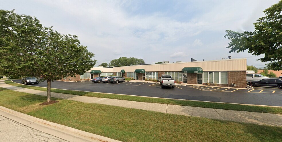 2095-2119 Stonington Ave, Hoffman Estates, IL à louer - Photo de l’immeuble – Image 2 sur 12