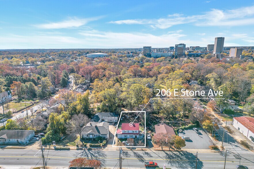 206 E Stone Ave, Greenville, SC à vendre - Photo de l’immeuble – Image 1 sur 15