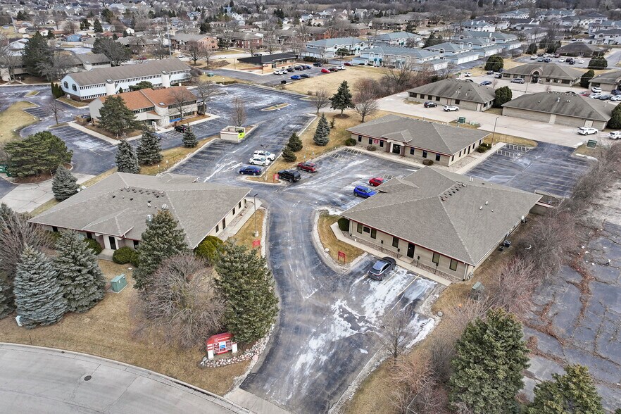 Prairie Dr, Racine, WI à vendre - Aérien – Image 2 sur 7