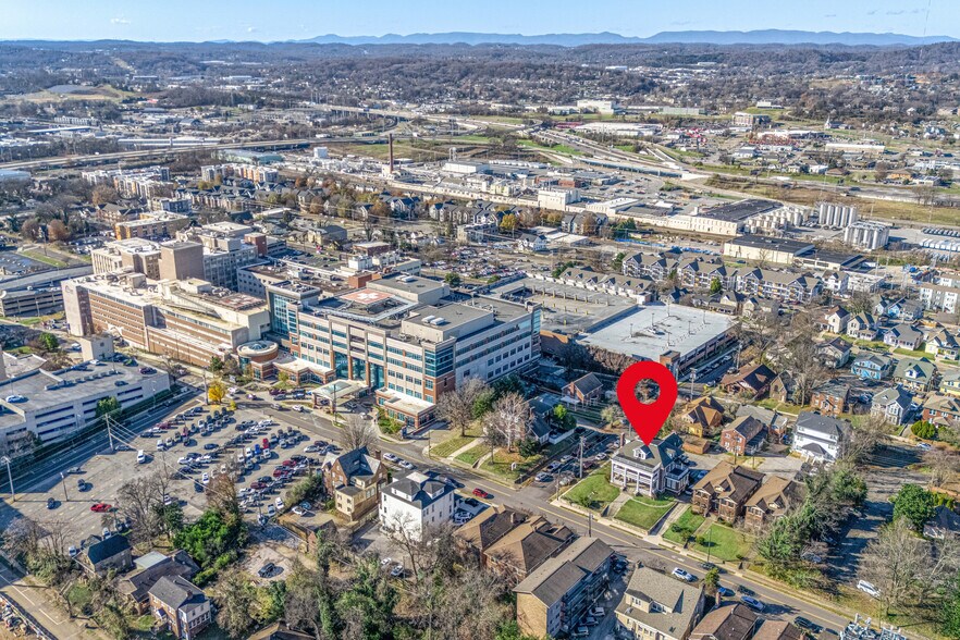 1733 W Clinch Ave, Knoxville, TN à vendre - Photo de l’immeuble – Image 3 sur 33