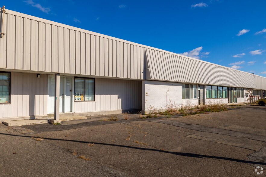 2082-2106 Chartier, Dorval, QC à vendre - Photo de l’immeuble – Image 3 sur 8