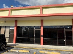 20-68 NE 167th St, Miami, FL à louer Photo intérieure– Image 1 sur 8