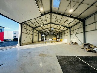 Plus de détails pour Local d'activités à louer