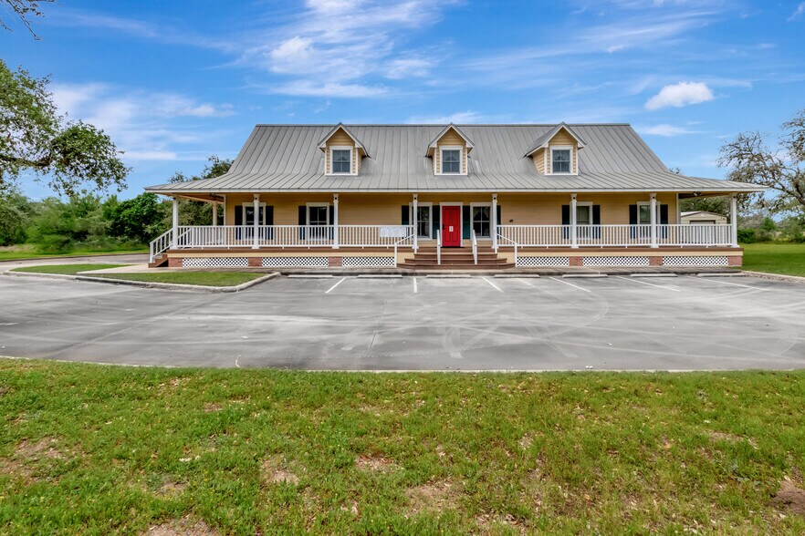 8410 FM 236, Victoria, TX à vendre - Photo principale – Image 1 sur 27