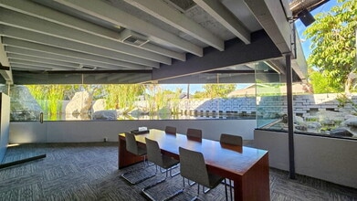 296 Redondo Ave, Long Beach, CA à louer Photo intérieure– Image 2 sur 4