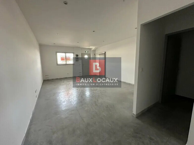 Bureau dans Vedène à vendre - Photo de l’immeuble – Image 2 sur 8