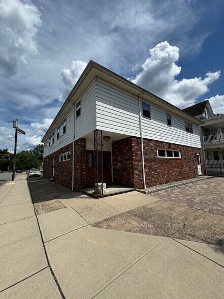 179 Lafayette Ave, Hawthorne, NJ à louer - Photo de l’immeuble – Image 2 sur 5