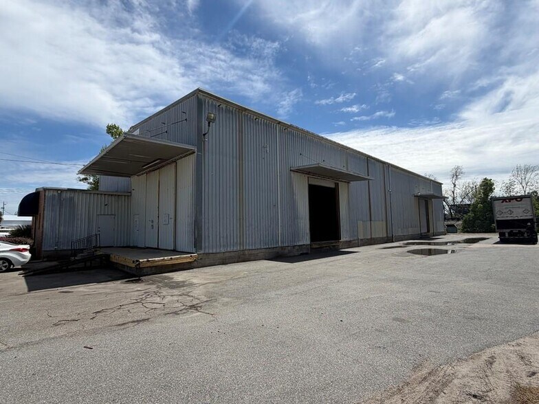 1009 W Hill Ave, Valdosta, GA à vendre - Photo de l’immeuble – Image 3 sur 29