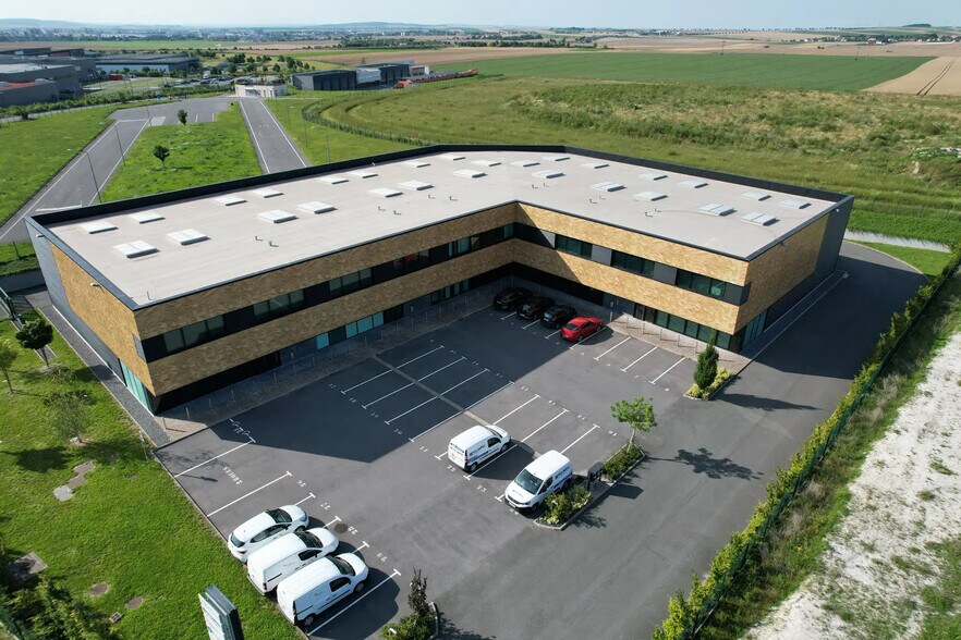 Industriel/Logistique dans Reims à louer - Photo de l’immeuble – Image 1 sur 6