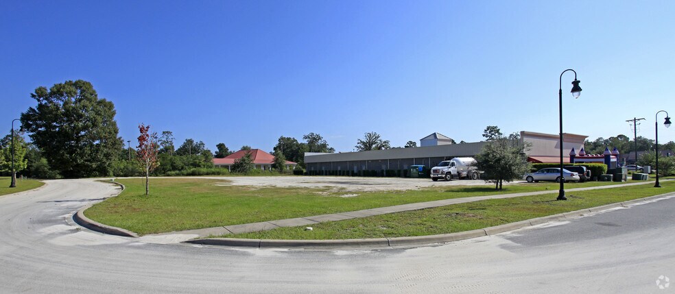 L2 Preston Cir, Crawfordville, FL à louer - Photo principale – Image 1 sur 8