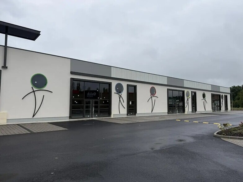 Local commercial dans Botans à louer - Photo de l’immeuble – Image 3 sur 4