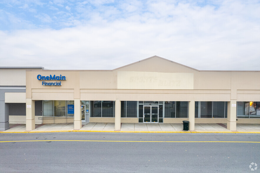 2590 Macarthur Rd, Whitehall, PA à louer - Photo de l’immeuble – Image 3 sur 10