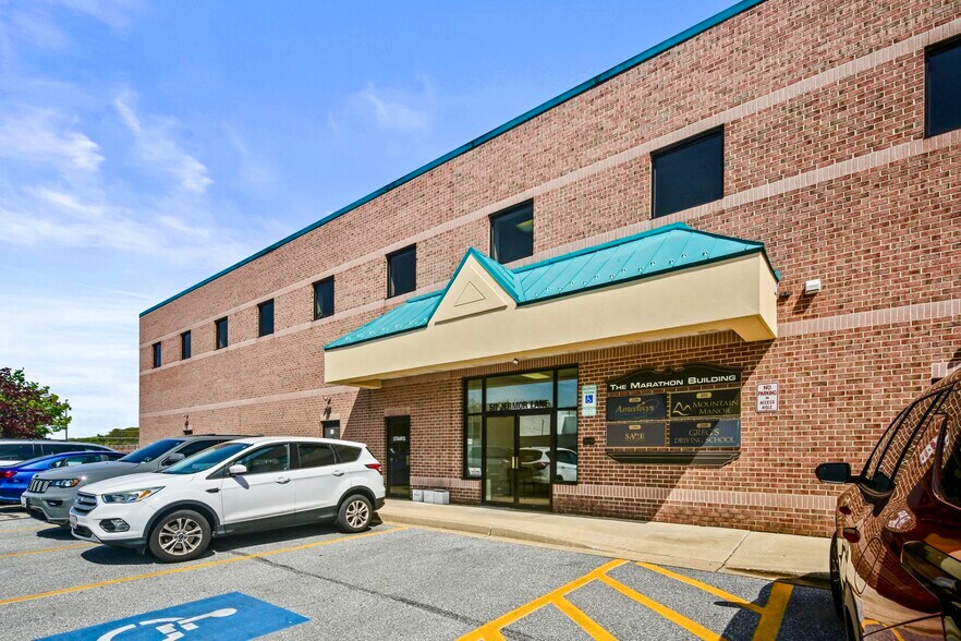 505-601 Jermor Ln, Westminster, MD à louer - Photo de l’immeuble – Image 3 sur 49