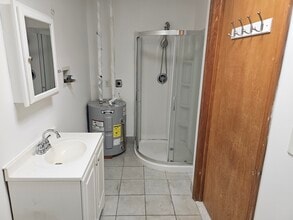 154 Adamsville Rd, Bridgewater, NJ à louer Photo intérieure– Image 2 sur 4