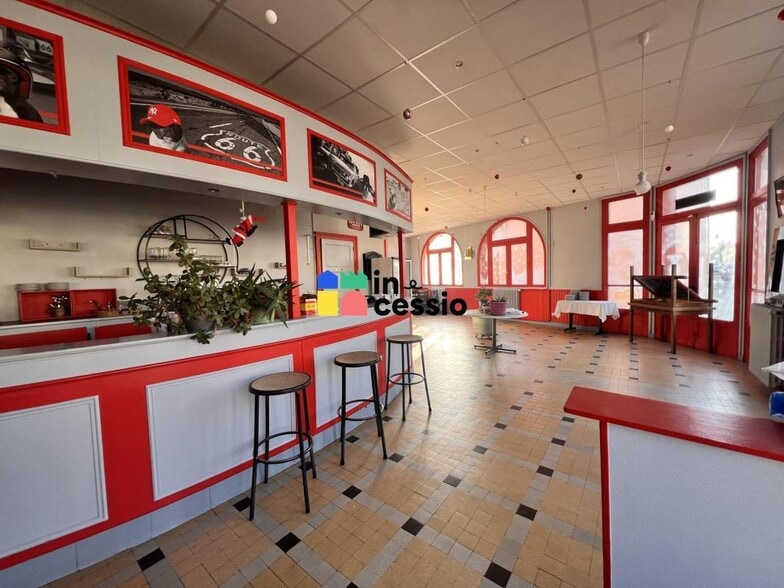 Local commercial dans Cérans-Foulletourte à vendre - Photo intérieure – Image 3 sur 14