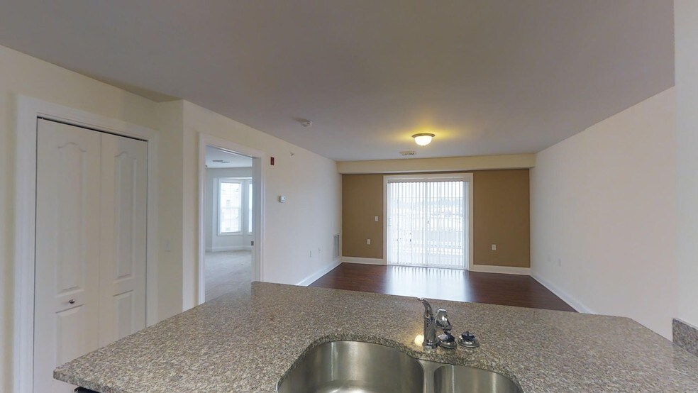 2 Donna Way, Troy, NY à vendre - Numérisation 3D Matterport – Image 2 sur 21